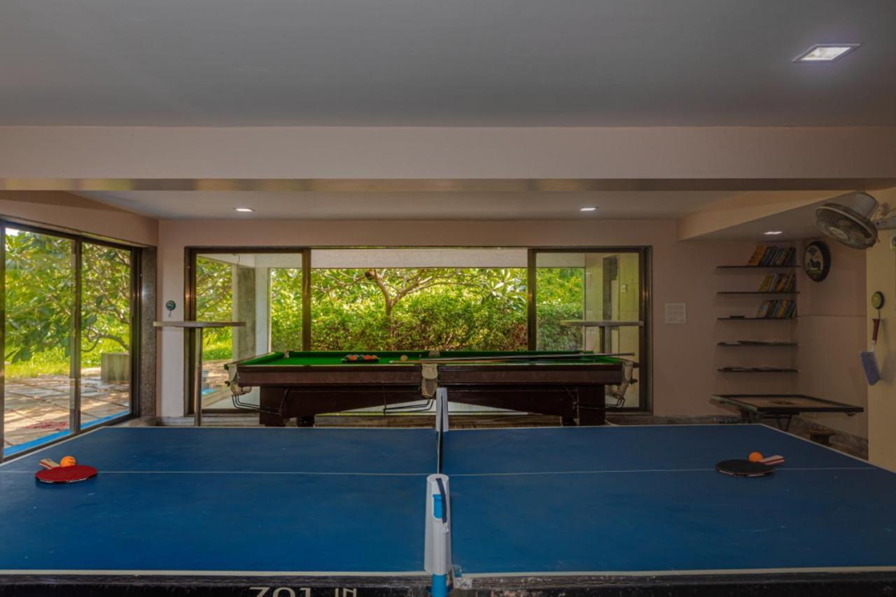 Saffronstays Aura, Alibaug - Luxury Pool Villa With A Game Room And Spacious Lawn อลีบาก ภายนอก รูปภาพ